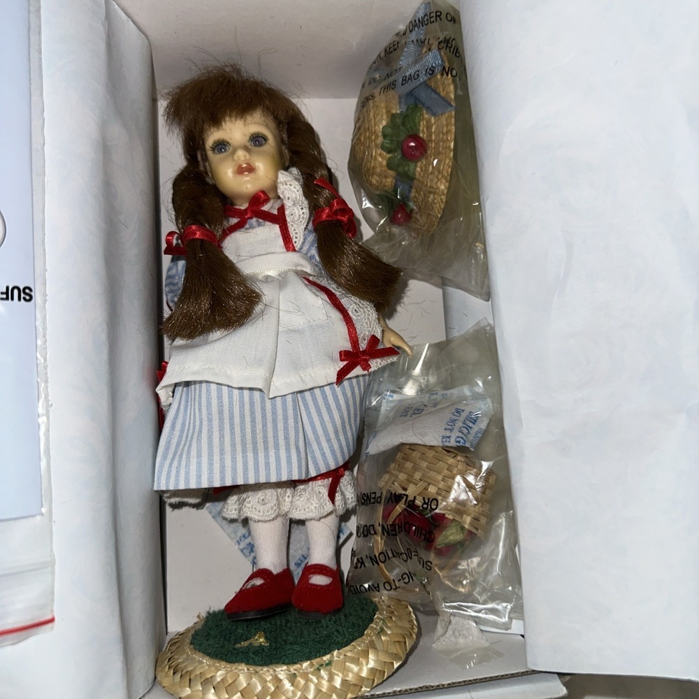 Candy‎ Spelling Fantasy Dolls "Annabelle"